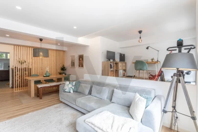 Apartamento T2 para Venda em Carnaxide e Queijas