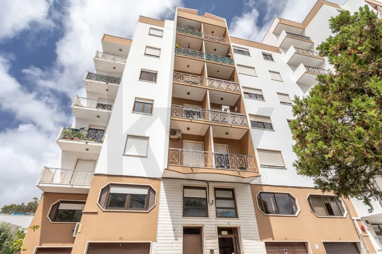 Apartamento T2 para Venda em Carnaxide e Queijas Foto 27