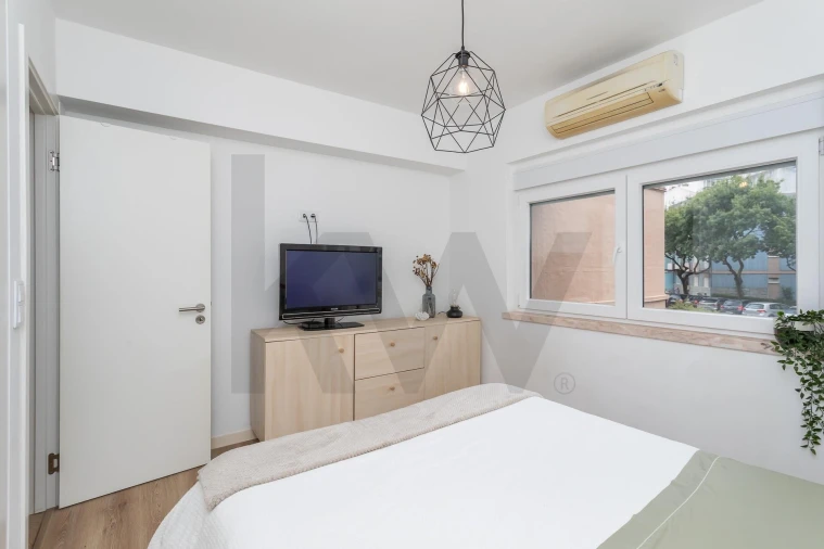 Apartamento T2 para Venda em Carnaxide e Queijas Foto 22
