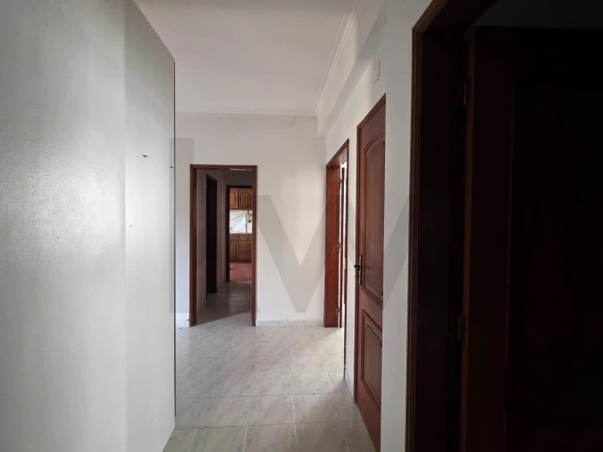 Moradia T2 para Venda em Pontinha e Famões Foto 11