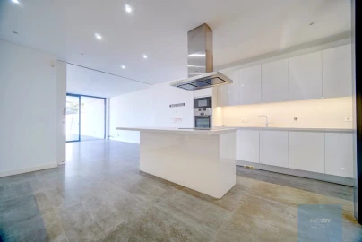Apartamento T3 para Arrendamento em Cascais e Estoril