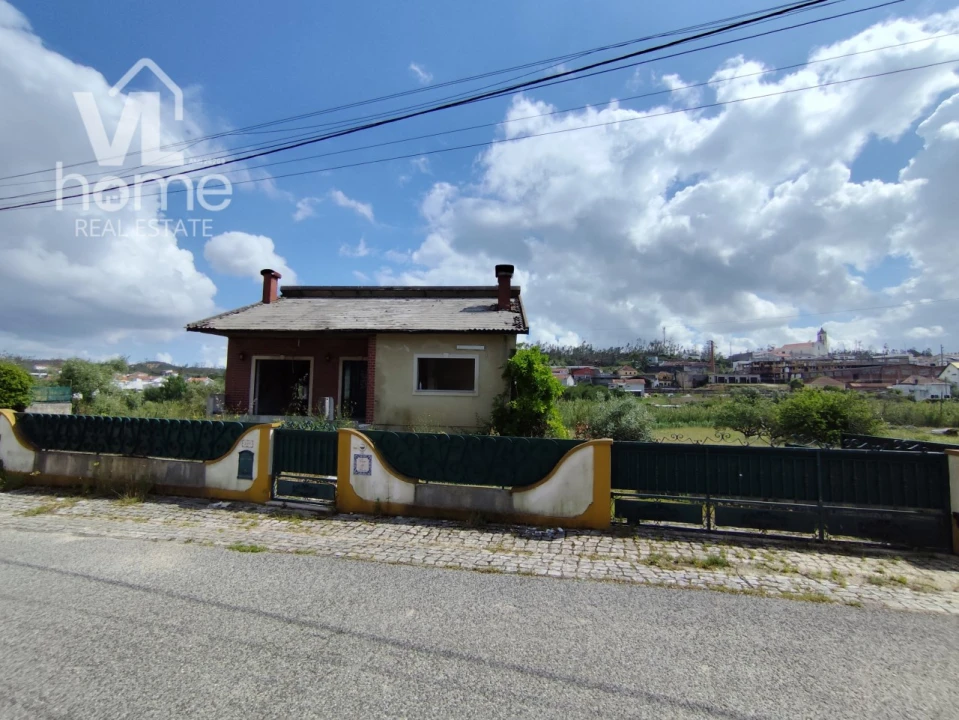 Moradia T3 para Venda em Colmeias e Memória Foto 6