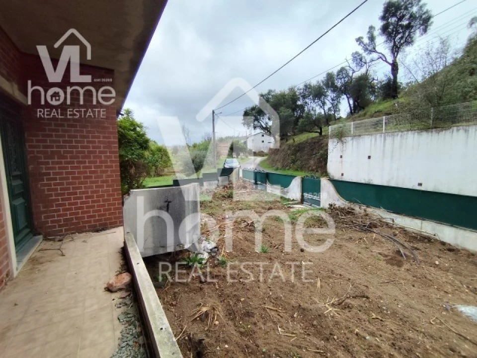 Moradia T3 para Venda em Colmeias e Memória Foto 8