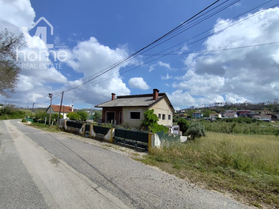 Moradia T3 para Venda em Colmeias e Memória Foto 28