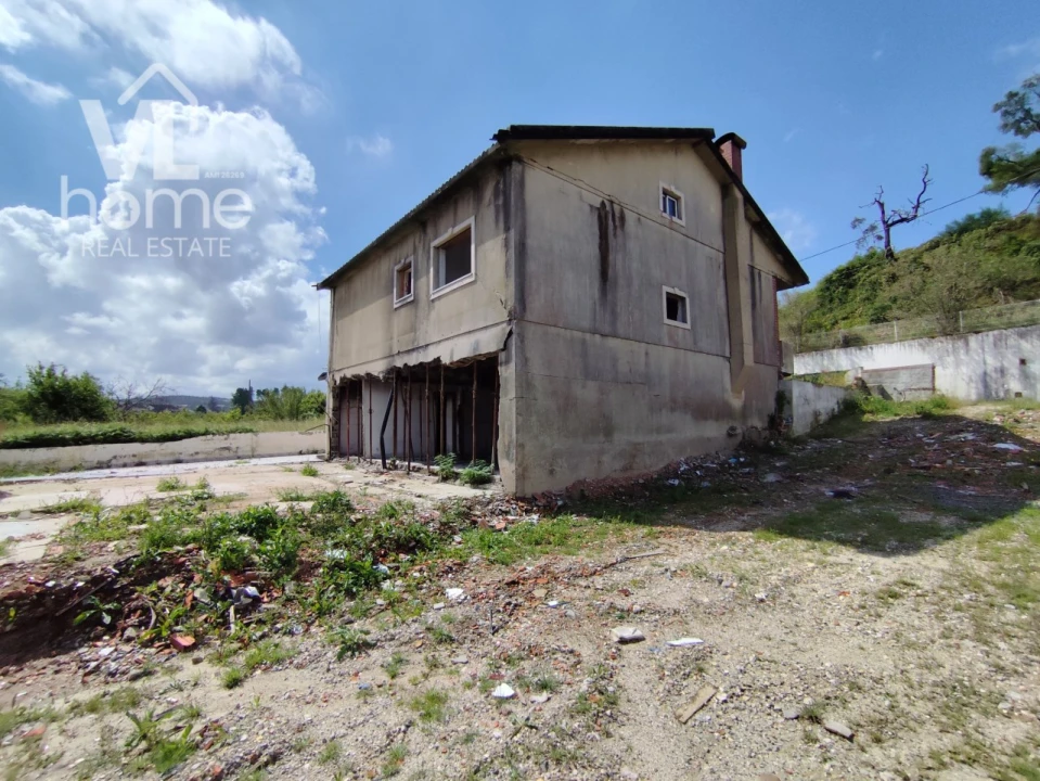 Moradia T3 para Venda em Colmeias e Memória Foto 37