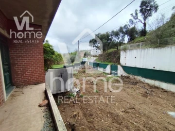 Moradia T3 para Venda em Colmeias e Memória