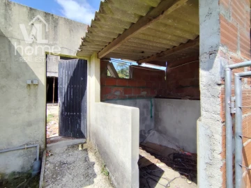 Moradia T3 para Venda em Colmeias e Memória