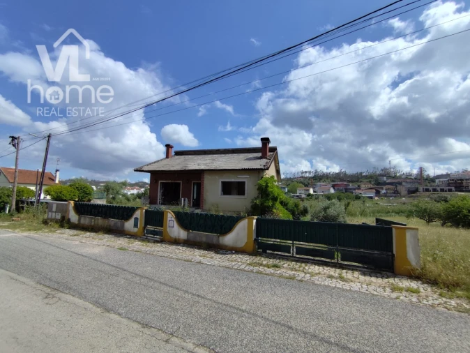 Moradia T3 para Venda em Colmeias e Memória Foto 4