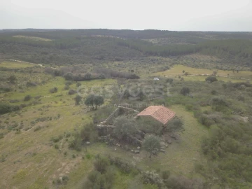 Terreno Misto para Venda em Monsanto e Idanha-A-Velha