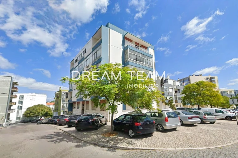 Apartamento T2 para Venda em Laranjeiro e Feijó Foto 24