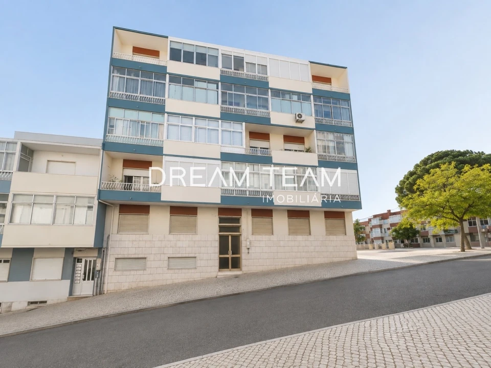 Apartamento T2 para Venda em Laranjeiro e Feijó Foto 2