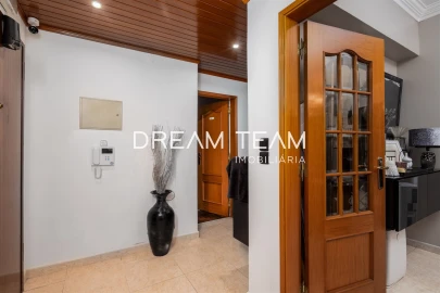 Apartamento T2 para Venda em Laranjeiro e Feijó