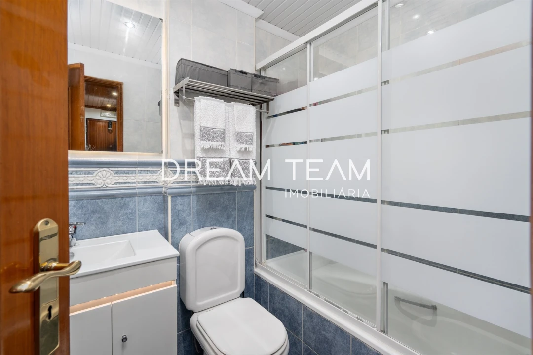 Apartamento T2 para Venda em Laranjeiro e Feijó Foto 9