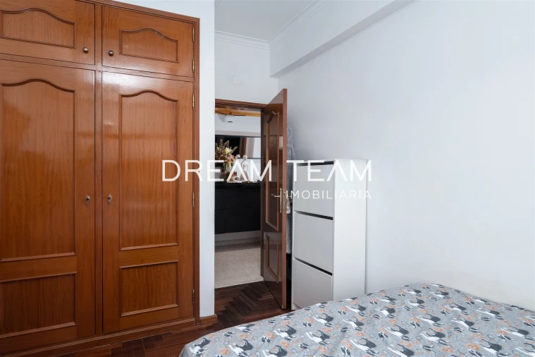 Apartamento T2 para Venda em Laranjeiro e Feijó Foto 11