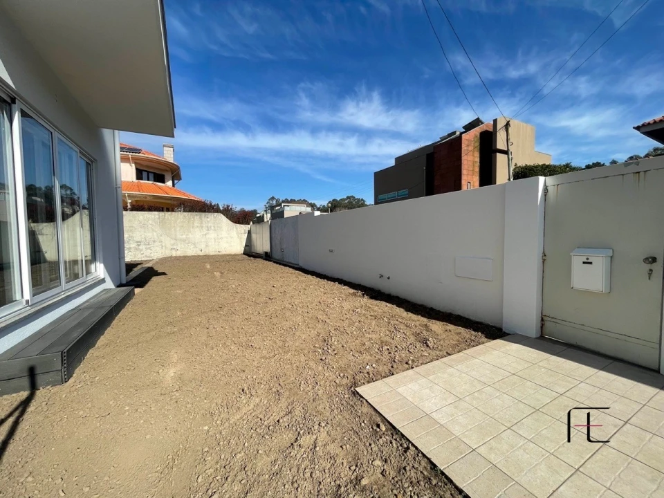 Moradia T4 para Venda em Perafita, Lavra e Santa Cruz do Bispo Foto 3