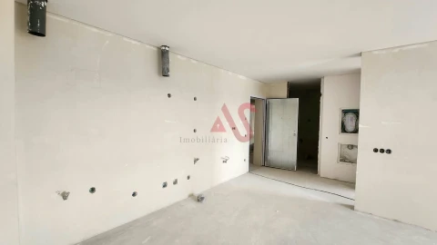 Apartamento T1 para Venda em Meixomil