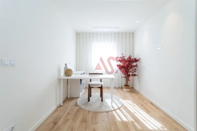 Apartamento T3 para Venda em Marvila