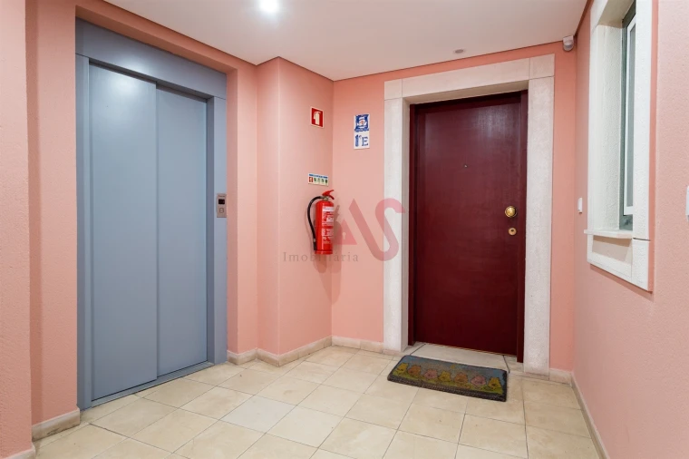 Apartamento T3 para Venda em Marvila Foto 4