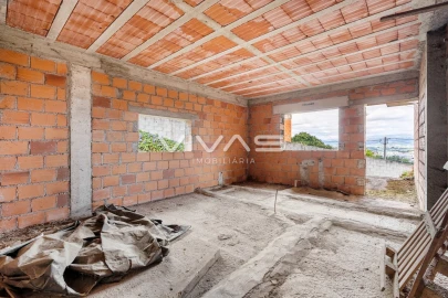 Moradia T4 para Venda em Vila Verde e Barbudo