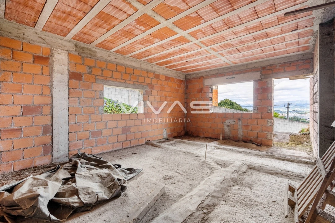 Moradia T4 para Venda em Vila Verde e Barbudo Foto 18