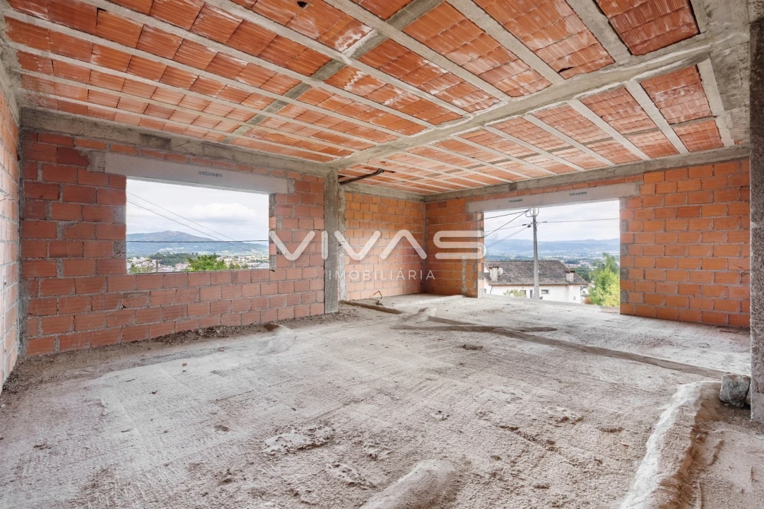 Moradia T4 para Venda em Vila Verde e Barbudo Foto 15