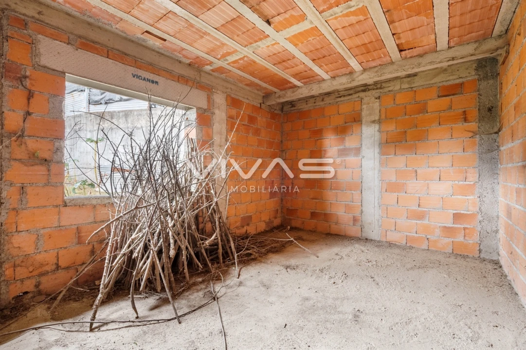 Moradia T4 para Venda em Vila Verde e Barbudo Foto 25