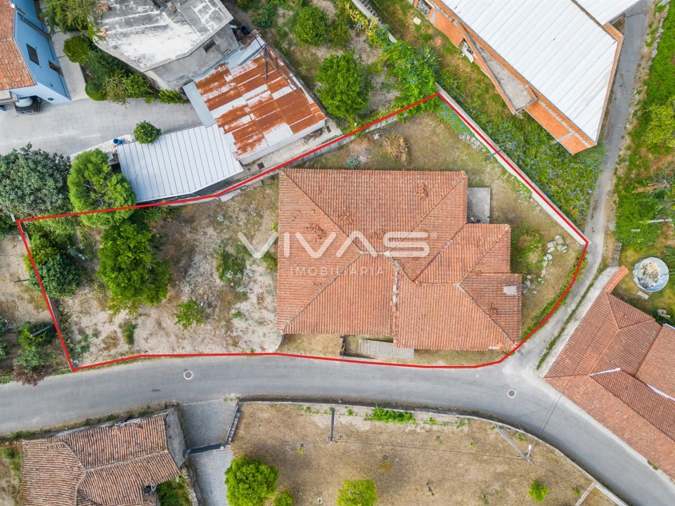 Moradia T4 para Venda em Vila Verde e Barbudo Foto 37