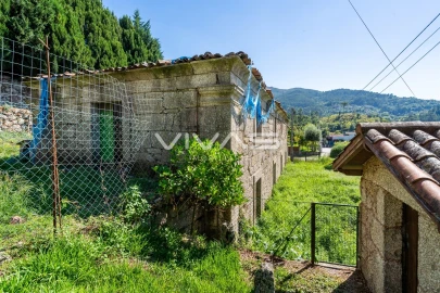 Moradia T0 para Venda em Chorense e Monte