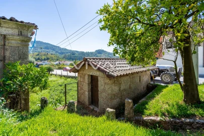 Moradia T0 para Venda em Chorense e Monte