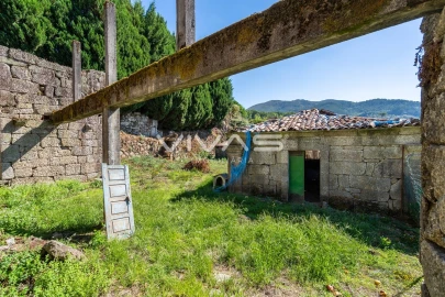 Moradia T0 para Venda em Chorense e Monte