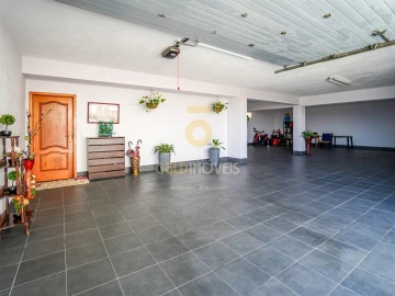 Moradia T3 para Venda em Caldas de São Jorge e Pigeiros