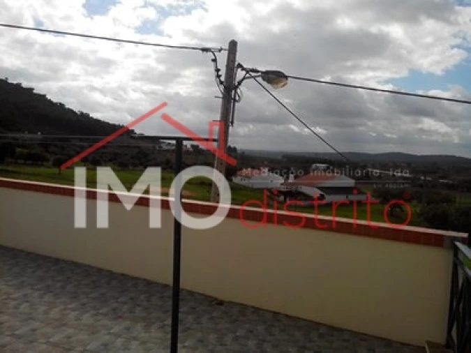 Moradia T0 para Venda em Urra Foto 3