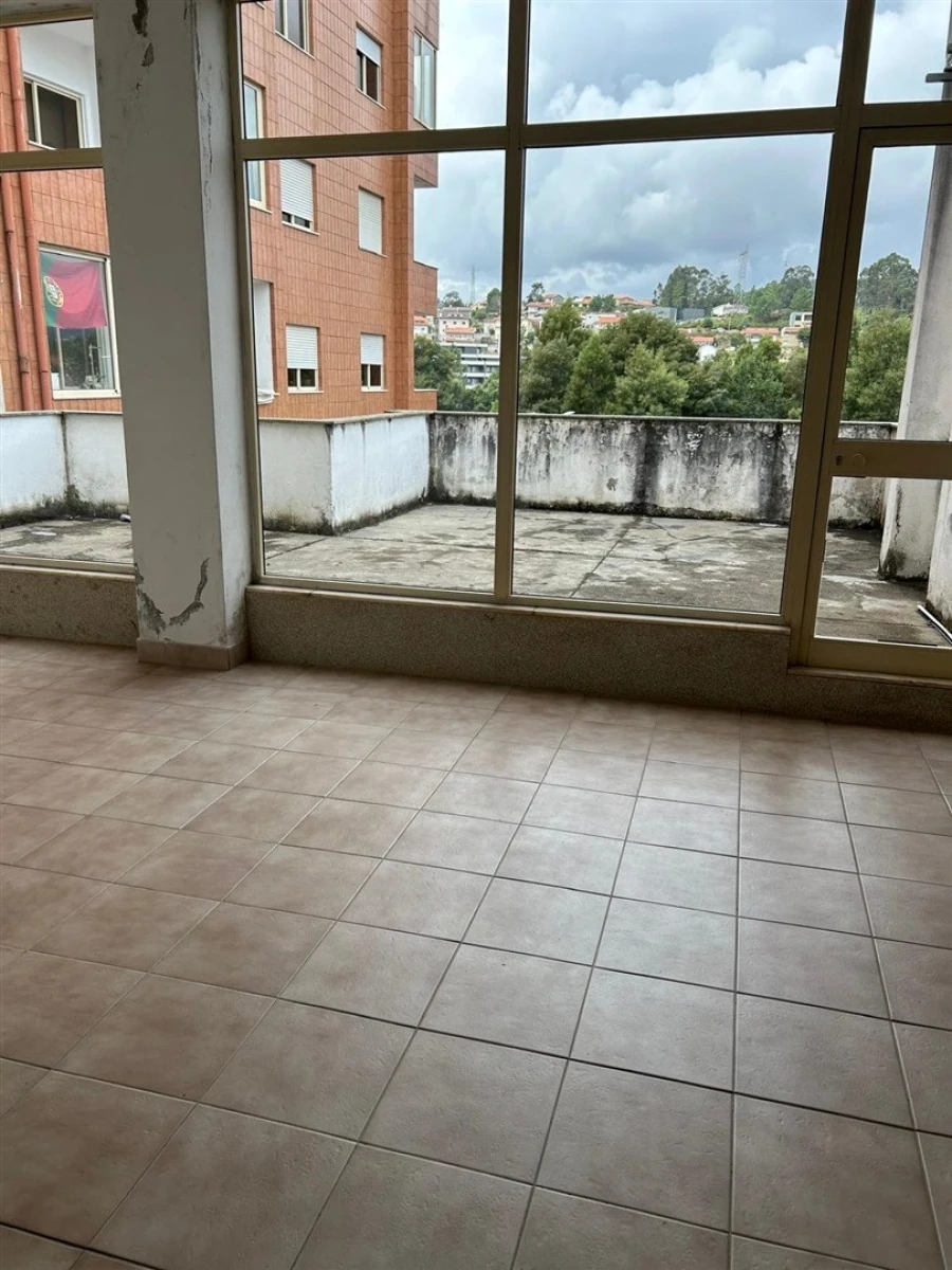 Apartamento T1 para Venda em Alpendorada, Várzea e Torrão Foto 17