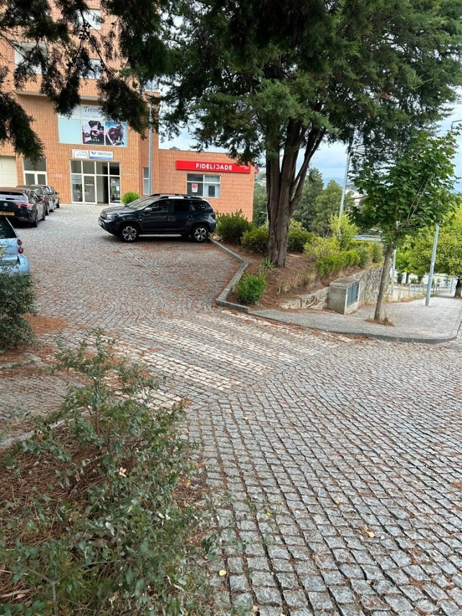 Apartamento T1 para Venda em Alpendorada, Várzea e Torrão Foto 11