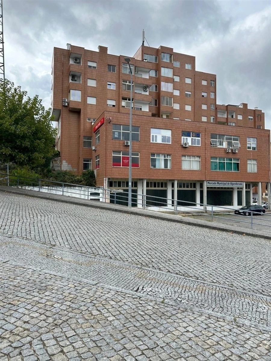 Apartamento T1 para Venda em Alpendorada, Várzea e Torrão Foto 13