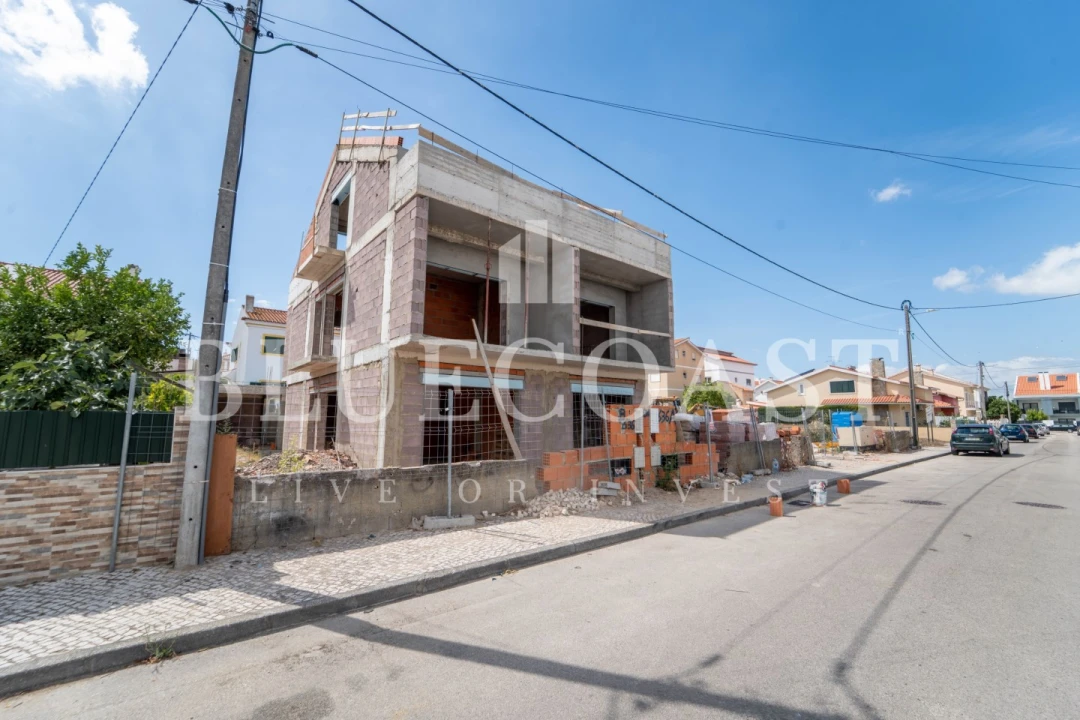 Moradia T3 para Venda em Quinta do Conde Foto 8