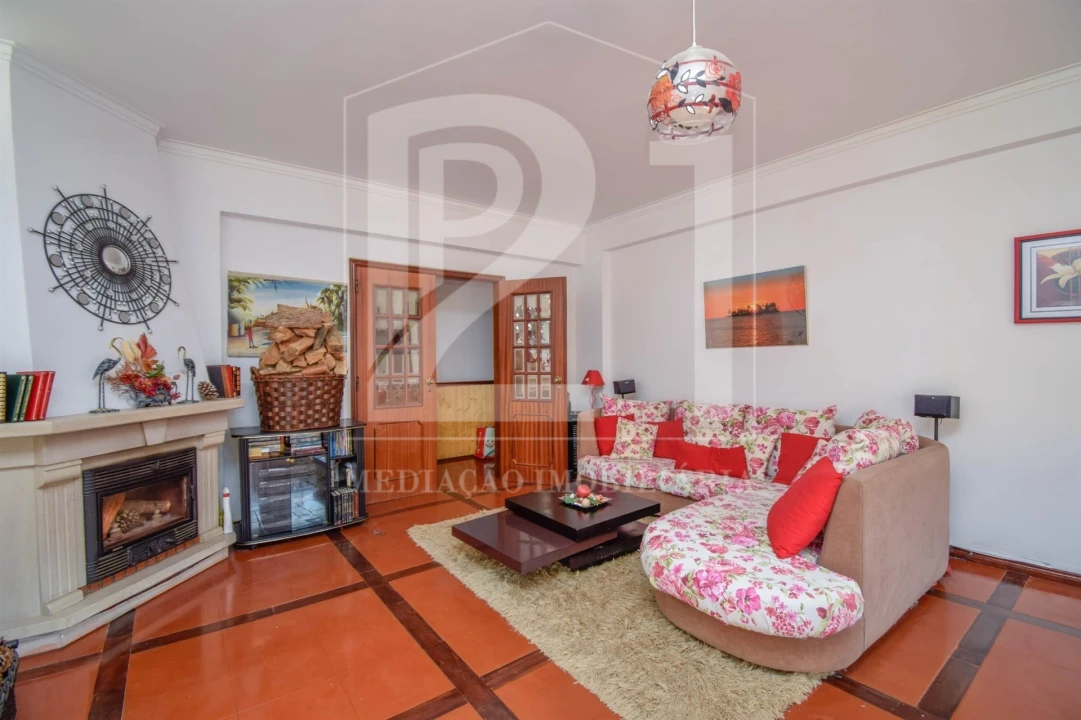 Apartamento T2 para Venda em Cacém e São Marcos Foto 1