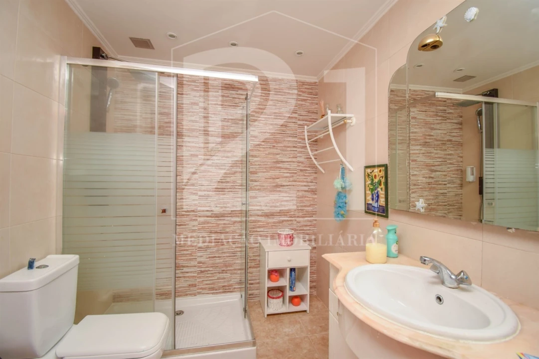 Apartamento T2 para Venda em Cacém e São Marcos Foto 11