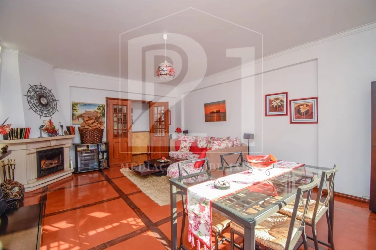 Apartamento T2 para Venda em Cacém e São Marcos Foto 6