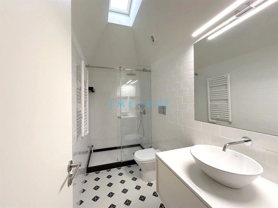 Apartamento T0 para Venda em Cedofeita, Santo Ildefonso, Sé, Miragaia, São Nicolau e Vitória Foto 3