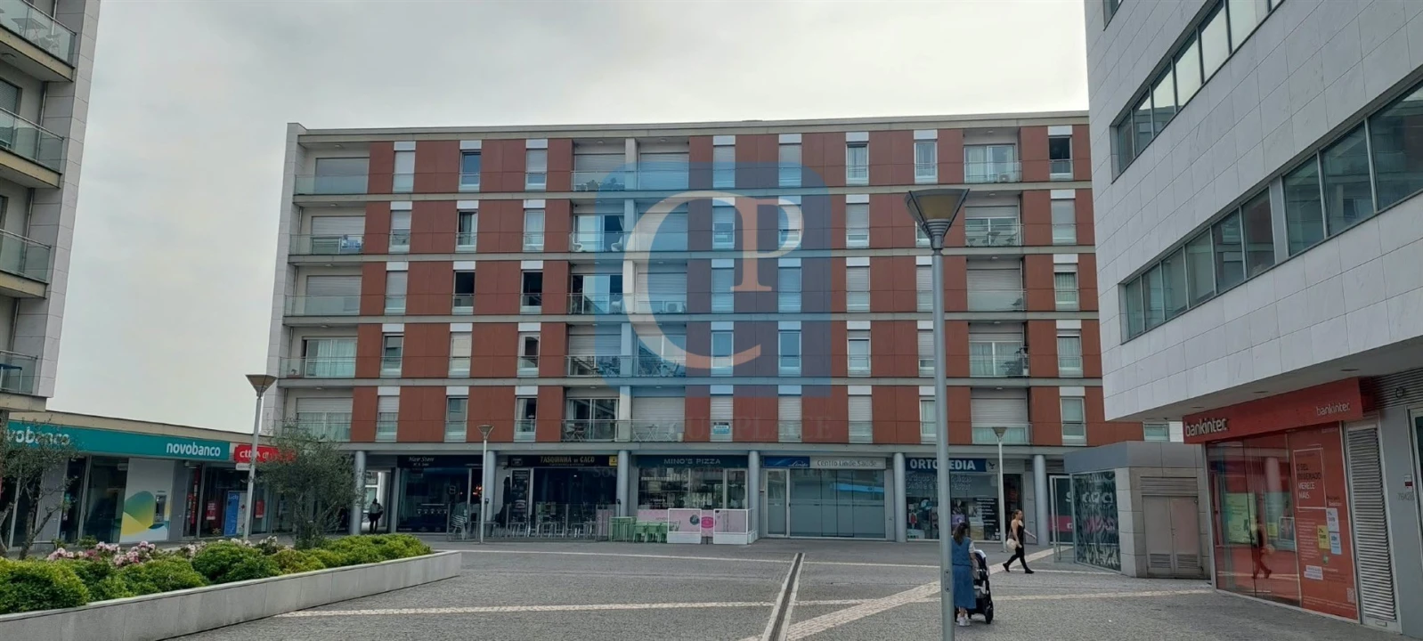 Apartamento T2 para Arrendamento em Paranhos Foto 14