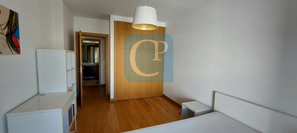 Apartamento T2 para Arrendamento em Paranhos Foto 3