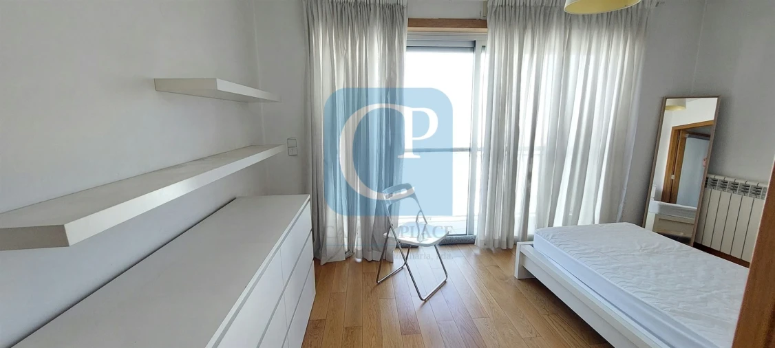 Apartamento T2 para Arrendamento em Paranhos Foto 12