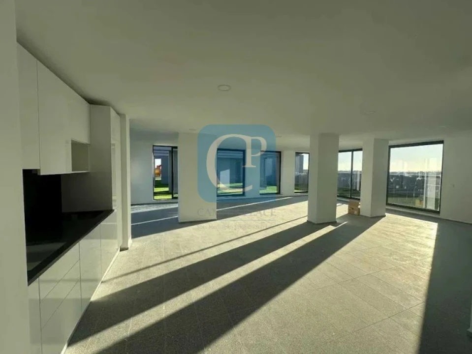 Apartamento T4 para Arrendamento em Moreira Foto 11