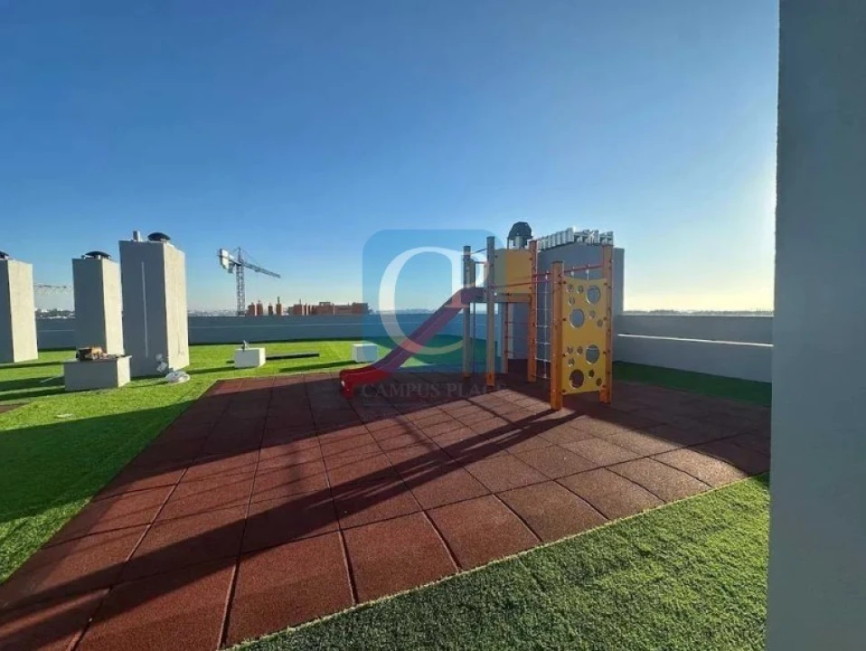 Apartamento T4 para Arrendamento em Moreira Foto 9
