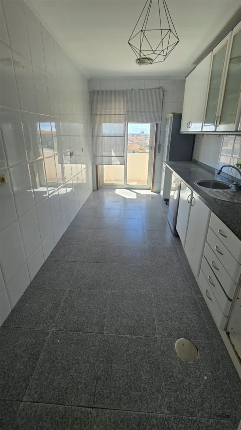 Apartamento T2 para Arrendamento em Póvoa de Varzim, Beiriz e Argivai