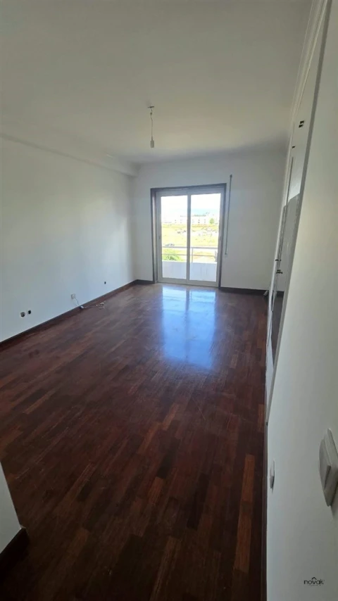 Apartamento T2 para Arrendamento em Póvoa de Varzim, Beiriz e Argivai