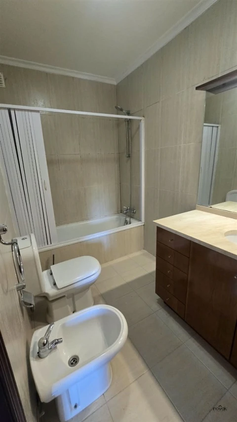 Apartamento T2 para Arrendamento em Póvoa de Varzim, Beiriz e Argivai