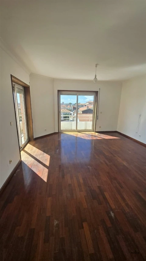 Apartamento T2 para Arrendamento em Póvoa de Varzim, Beiriz e Argivai