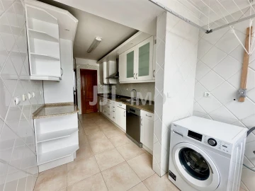 Apartamento T3 para Arrendamento em São Domingos de Rana